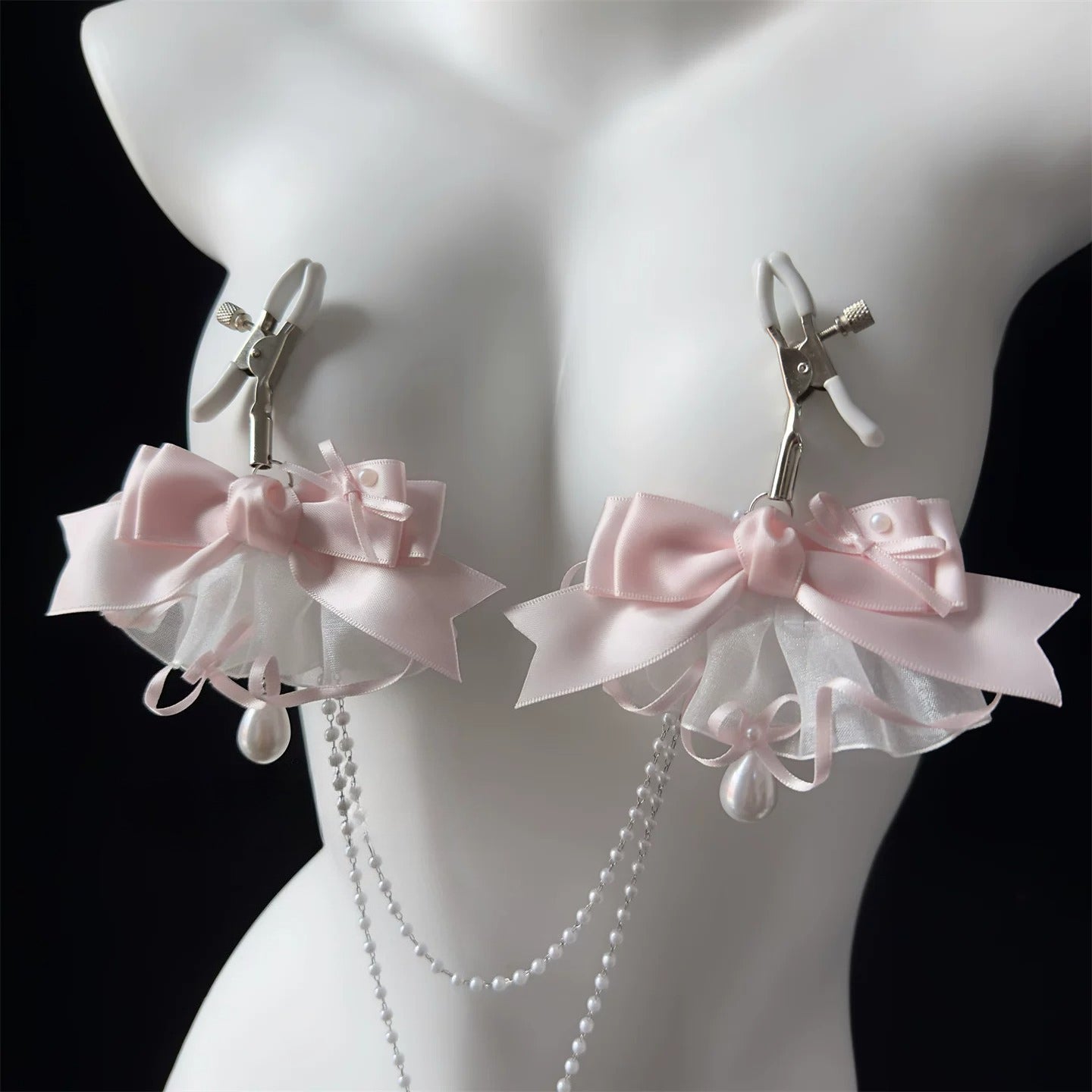 Dream white, pink white entrainment chain