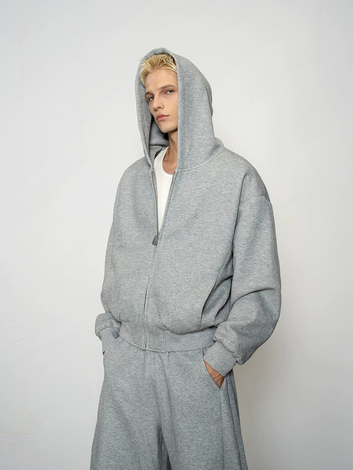 Short hooded sweater jacket men's autumn pleated casual sweatpants two-piece set