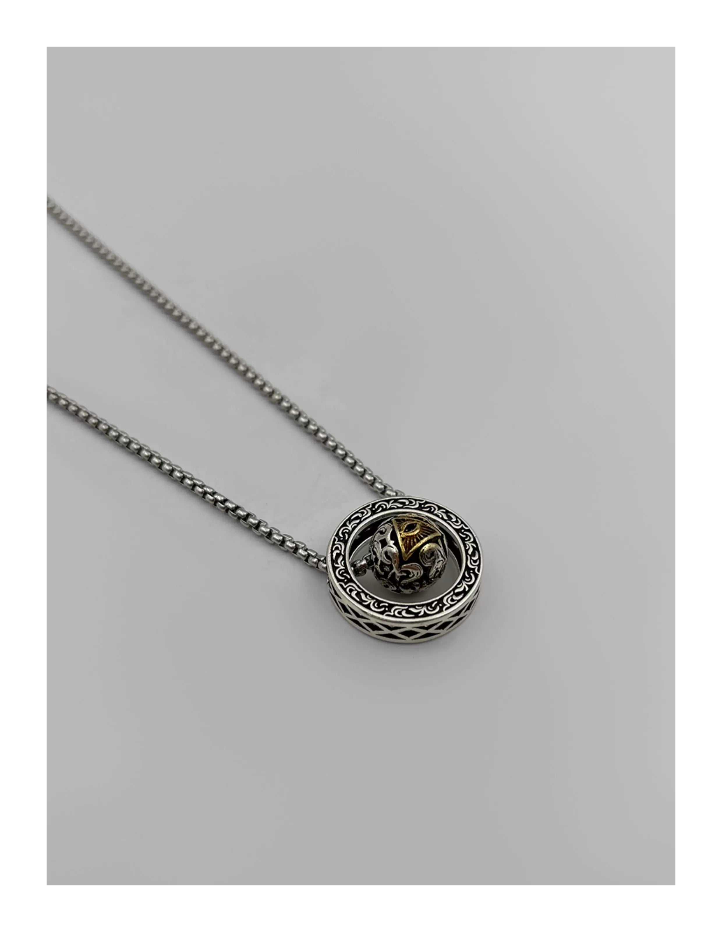 God's eye transfer bead necklace