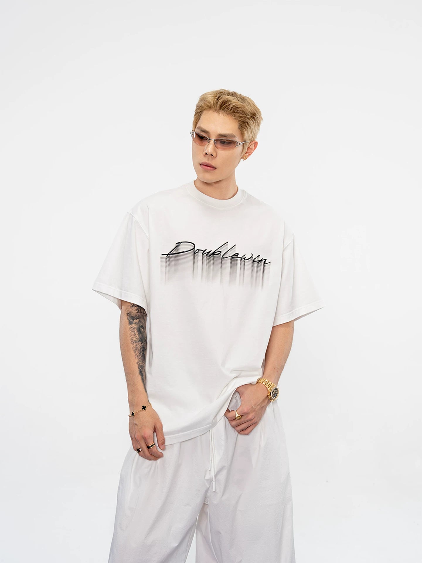 Gradient Script Graphic Tee-sinclub09