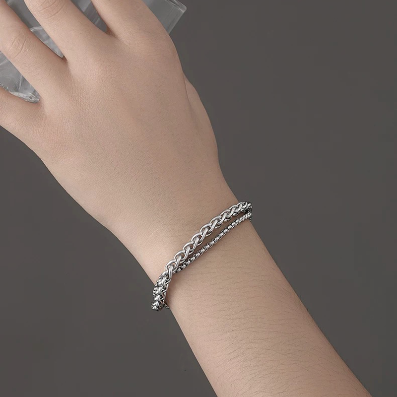 Men's bracelet: trendy, high-end, niche design, hip-hop double-layer titanium steel dragon bone bracelet, minimalist style men's accessory WY8010