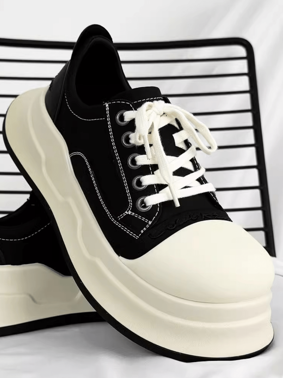 black and white round head shoes st2185