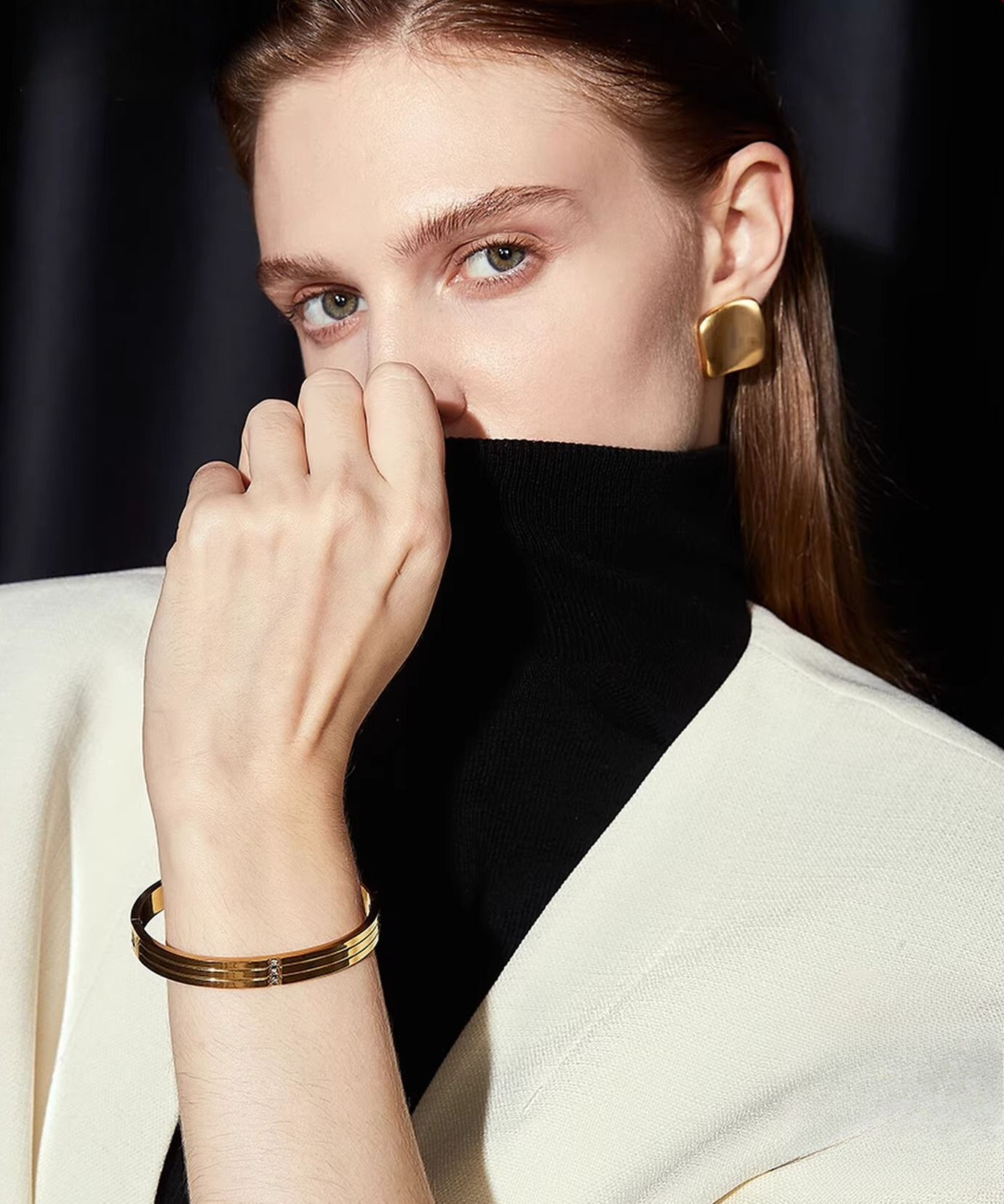 Gold earrings femininity stud earrings French retro exaggerated silver needle earrings WY025