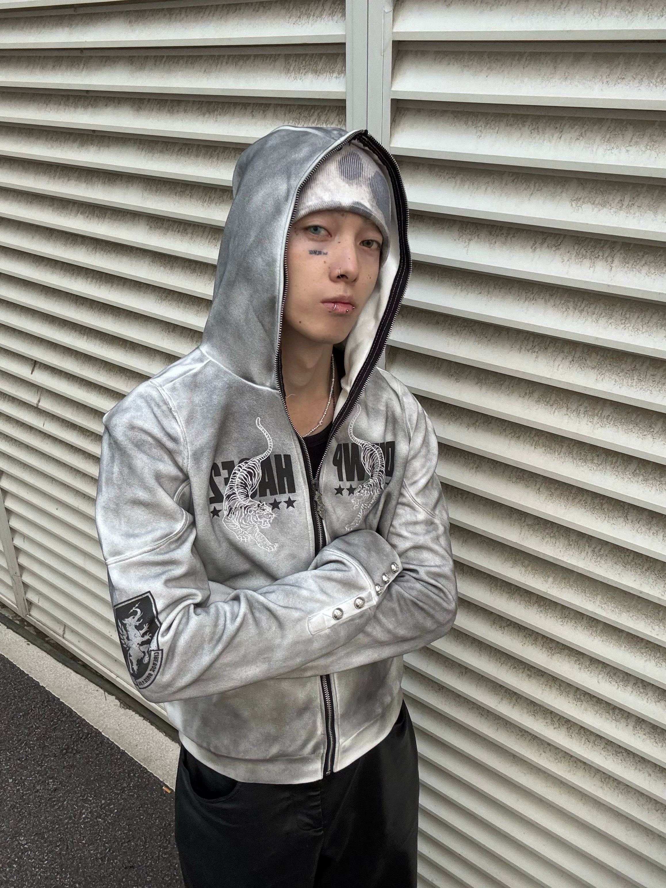 Spring & fallnew arrivaloriginal niche style washed and dirty distressed - double tiger embroidered armor zipper hooded jacket for men and women sinclub7878