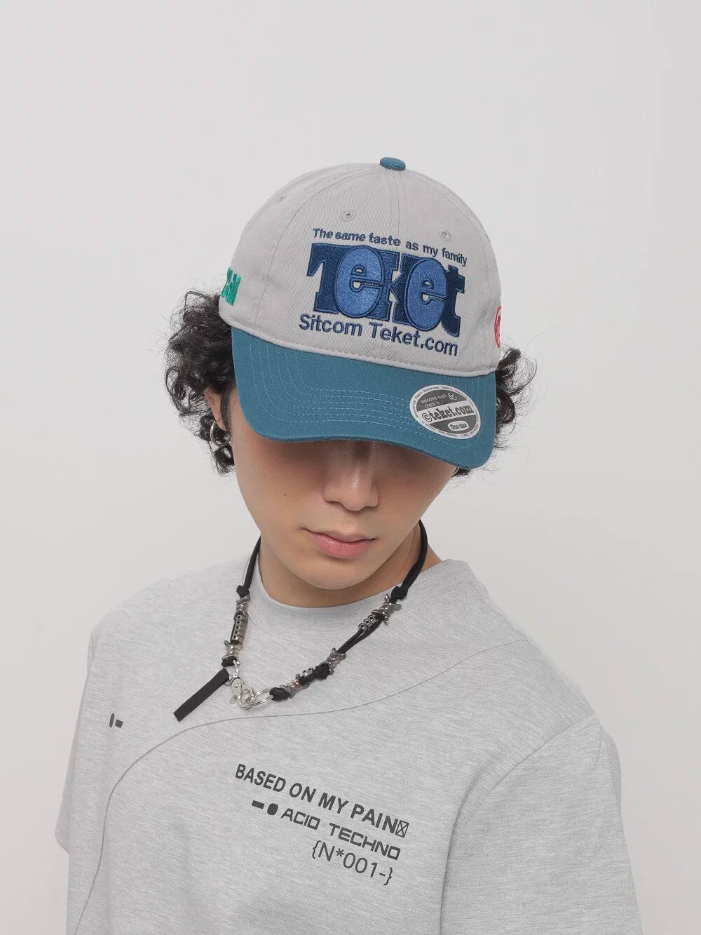 Niche designer streetwear oversized logo color-block baseball cap, men's american retro flat cap