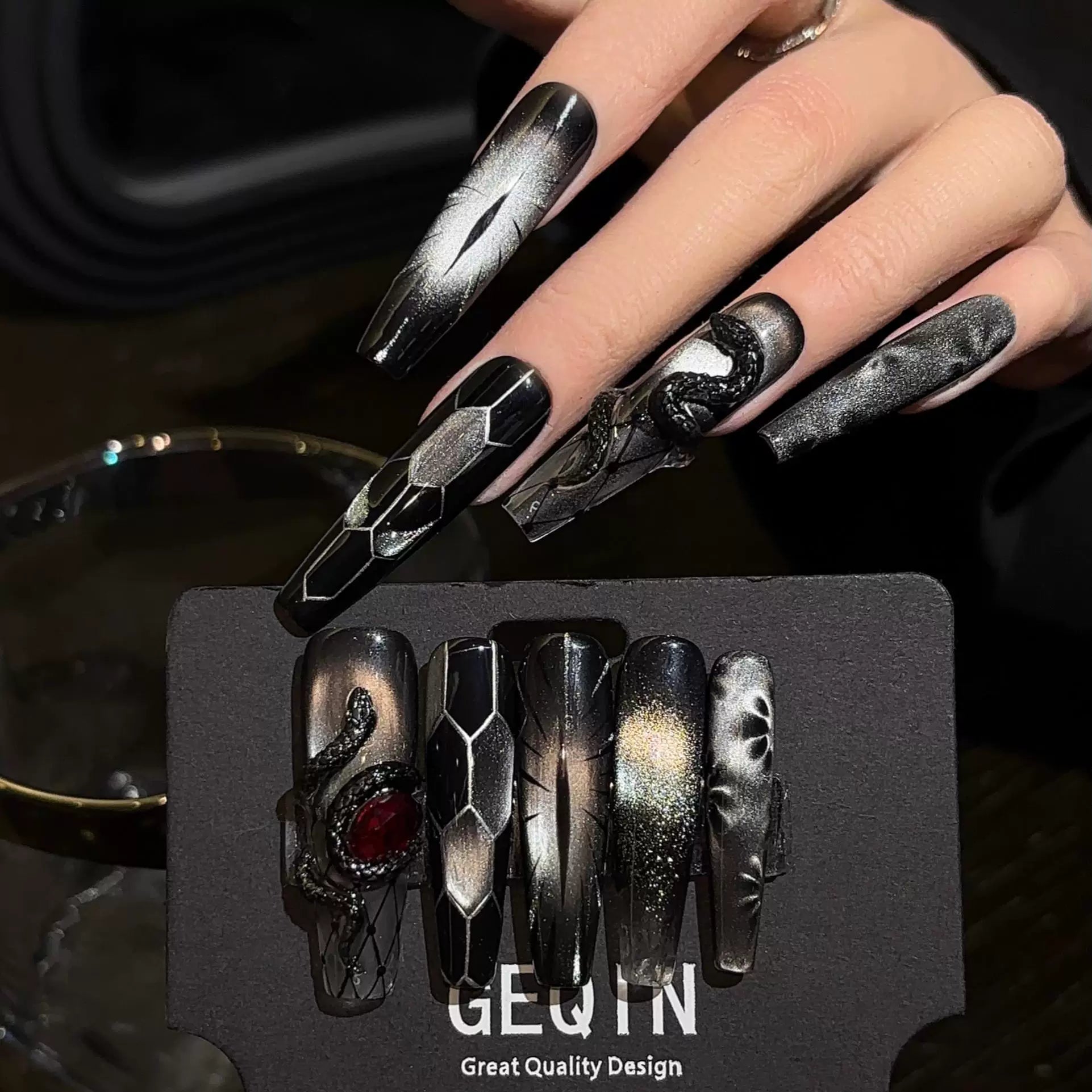 3D Sculpted Snake Motif Cat-Eye Press-On Nails Edgy Handcrafted Gothic
