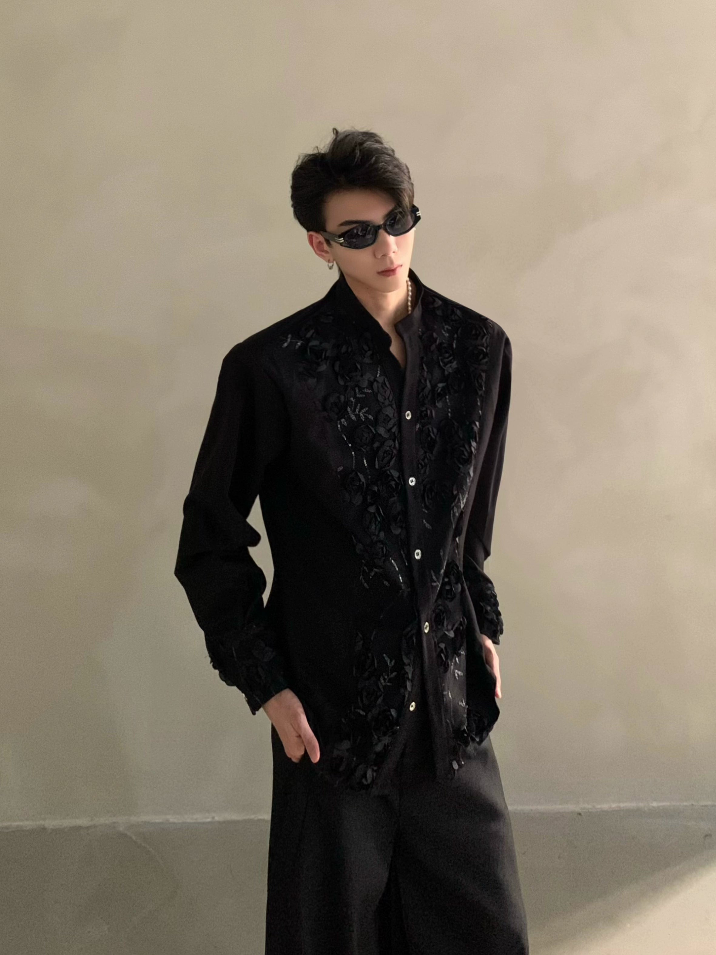 Light luxury niche high-end three-dimensional flower design black shoulder padded shirt men's ruffian handsome shirt tide