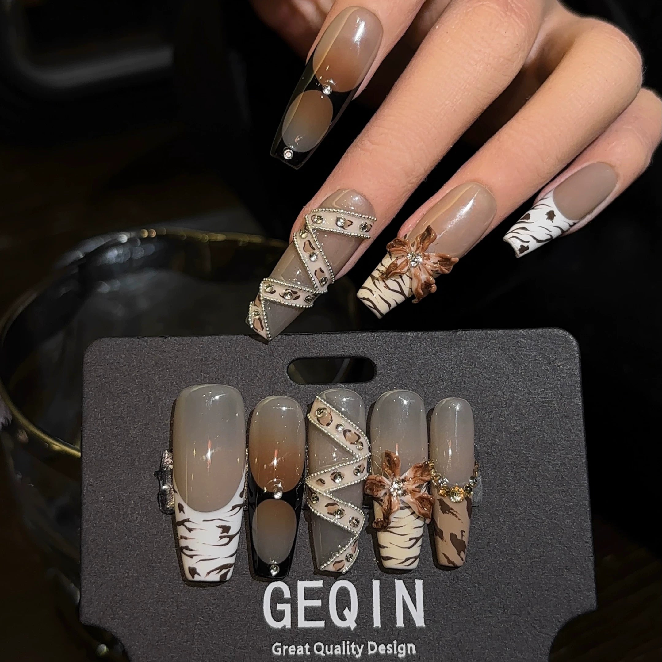 Sexy Baddie Cheetah 3D Sculpted Print Press-On Nails Lace-Up Design Leather Texture Nails