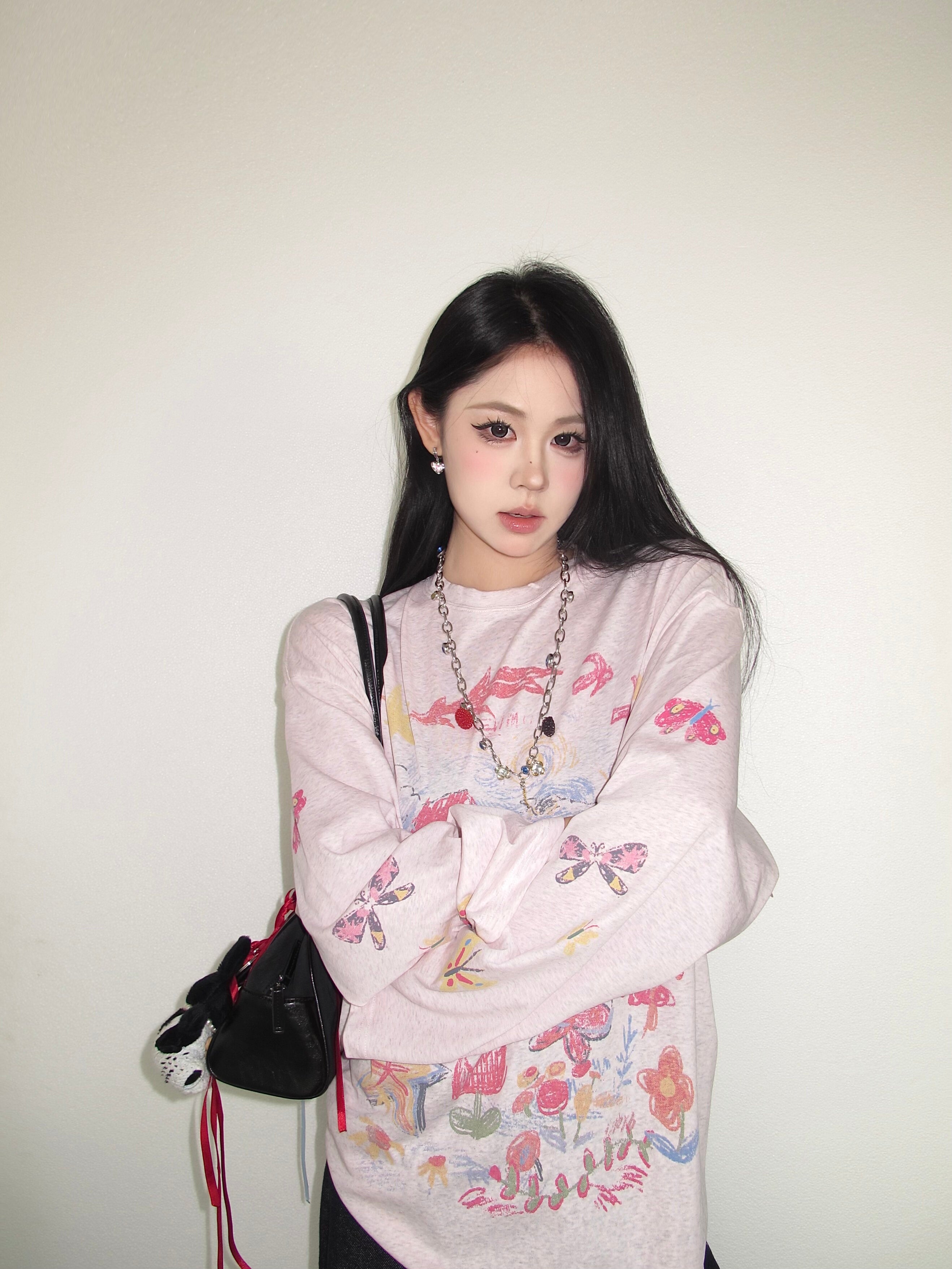 American style fun graffiti print long sleeve t-shirt - unisex, relaxed fit, perfect for layering or wearing on its own. new arrival    XX6