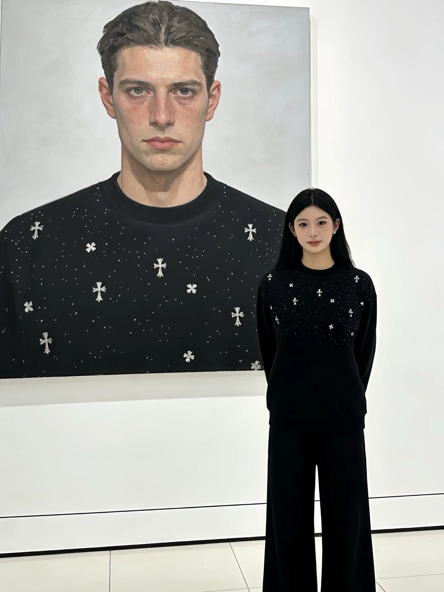 Black gypsophila cross print crewneck sweatshirt SIN049