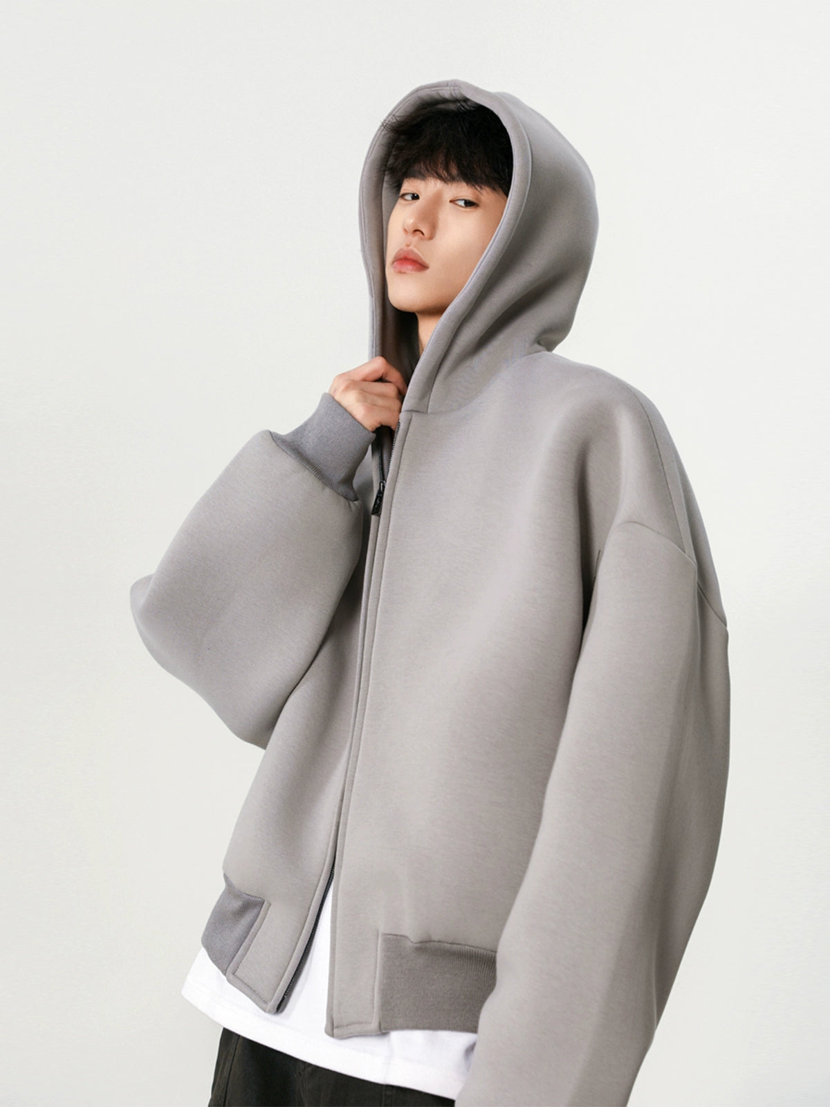 Heavy silhouette cardigan sweater men's spring and autumn new double zipper design hooded fashion short casual coat