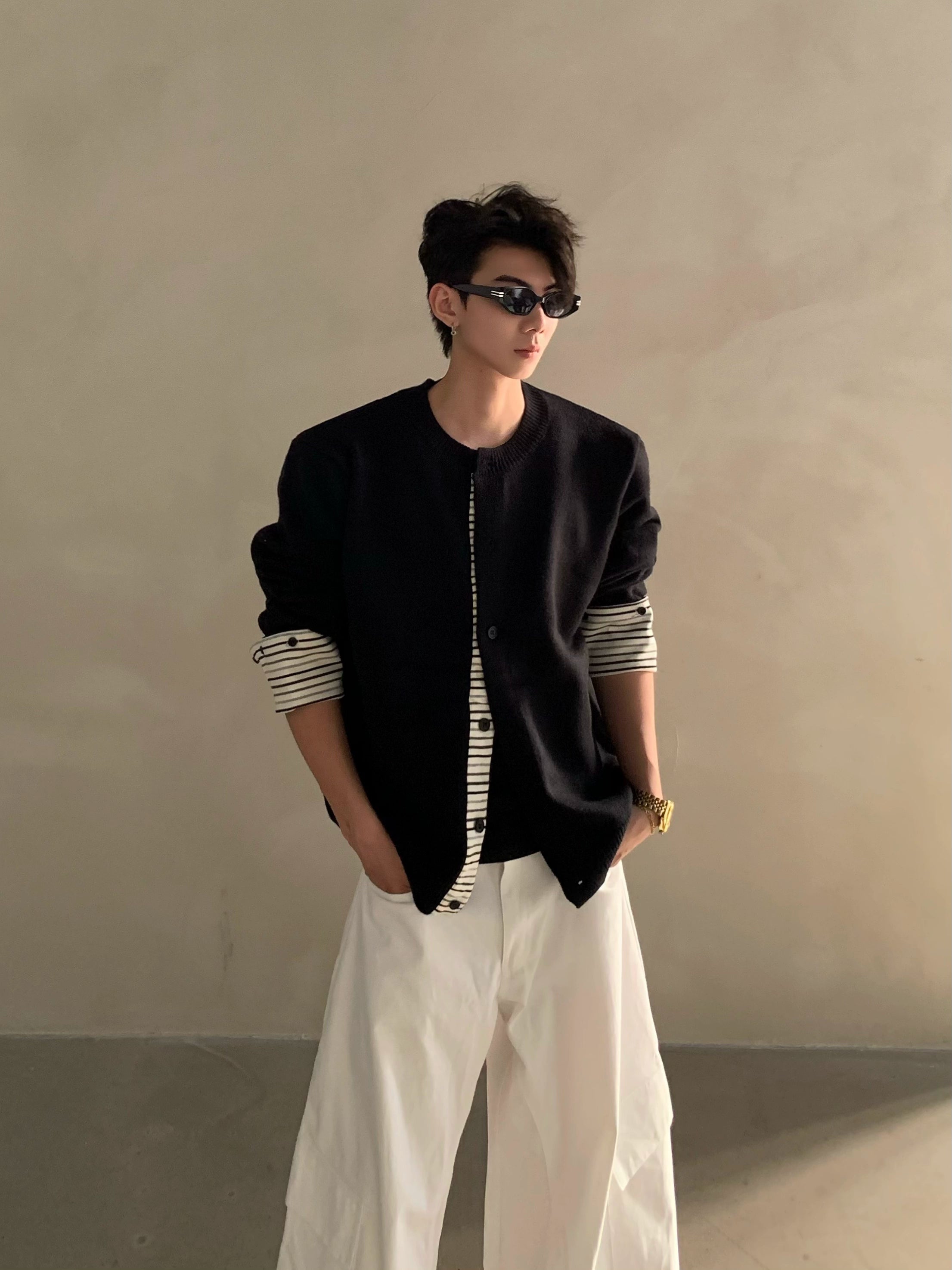 Autumn and winter layered fake two-piece striped splicing knitted sweater men's high-end cardigan jacket tide