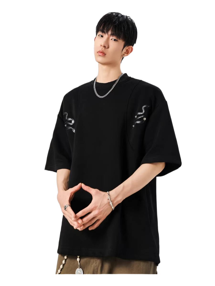 Black snake rivet off-the-shoulder short sleeve tee SIN056